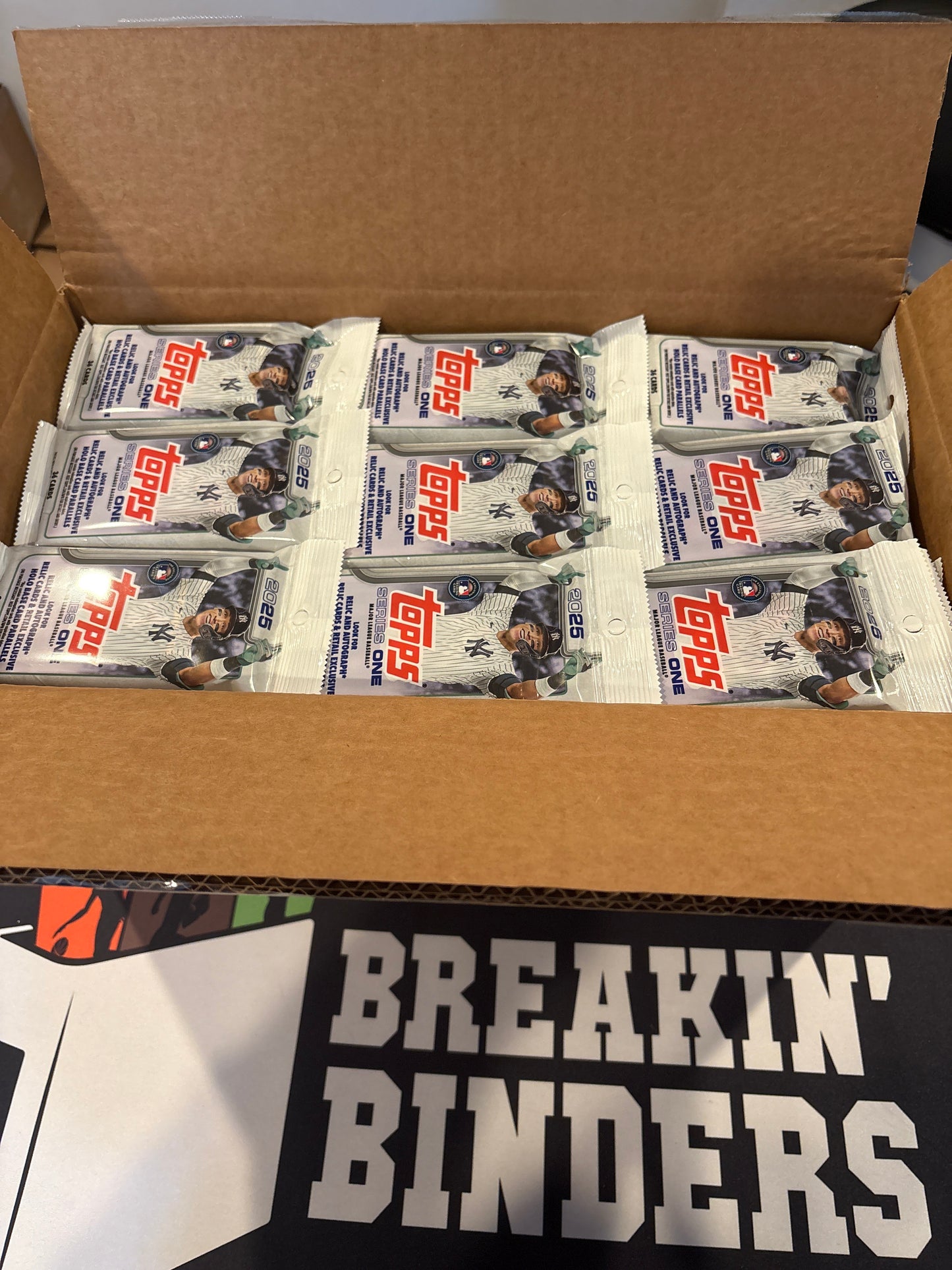 2025 Topps Series 1 Baseball Jumbo Value Pack (36 cards)