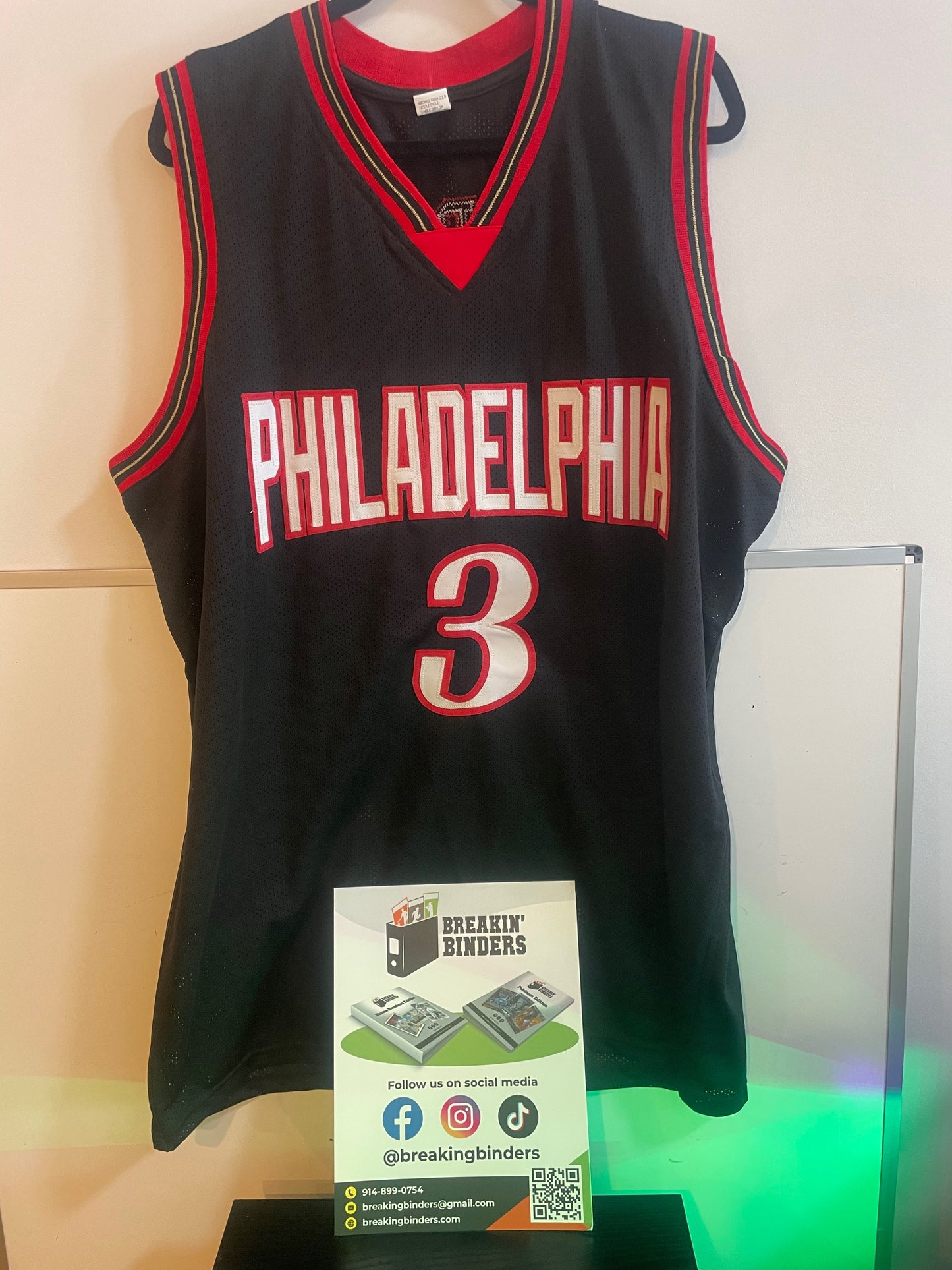 Allen Iverson Philadelphia 76ers Autographed Jersey Beckett Certified